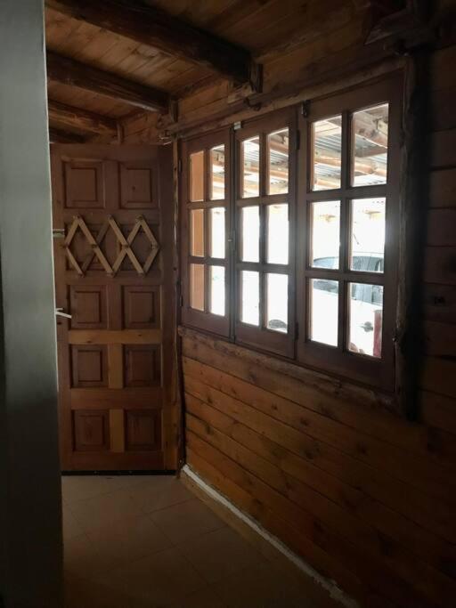 Pequena Casa De Troncos, Detras De Casa Principal No Trabajo Con Tarjeta De Credito Puerto Madryn Zewnętrze zdjęcie
