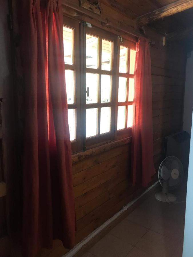 Pequena Casa De Troncos, Detras De Casa Principal No Trabajo Con Tarjeta De Credito Puerto Madryn Zewnętrze zdjęcie